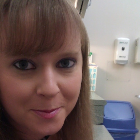 Meet your Posher, Renée - Picture 1 of 1